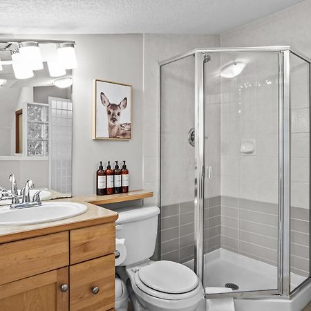 Charming 1 Bdrm Plus Loft With Views Managed By Little Sister Getaways Canmore Exterior photo