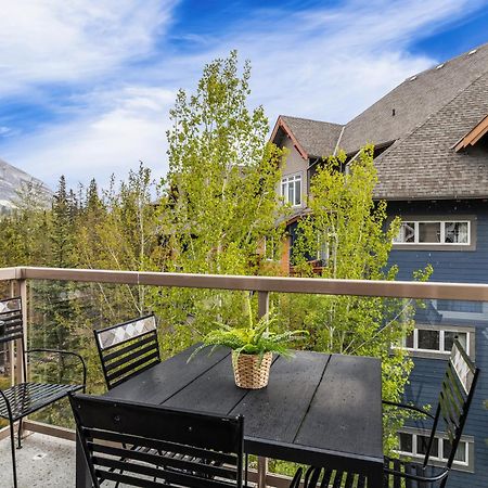 Charming 1 Bdrm Plus Loft With Views Managed By Little Sister Getaways Canmore Exterior photo