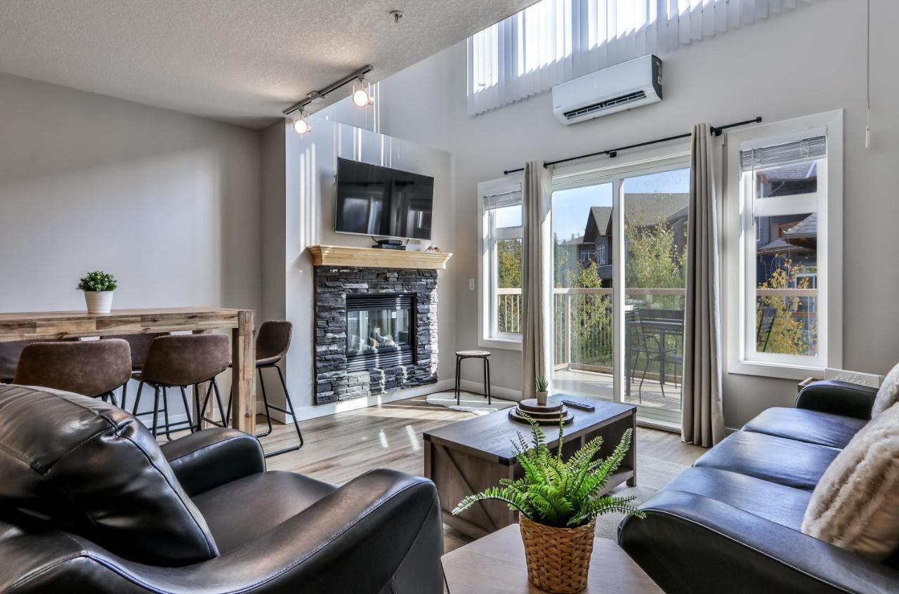 Charming 1 Bdrm Plus Loft With Views Managed By Little Sister Getaways Canmore Exterior photo