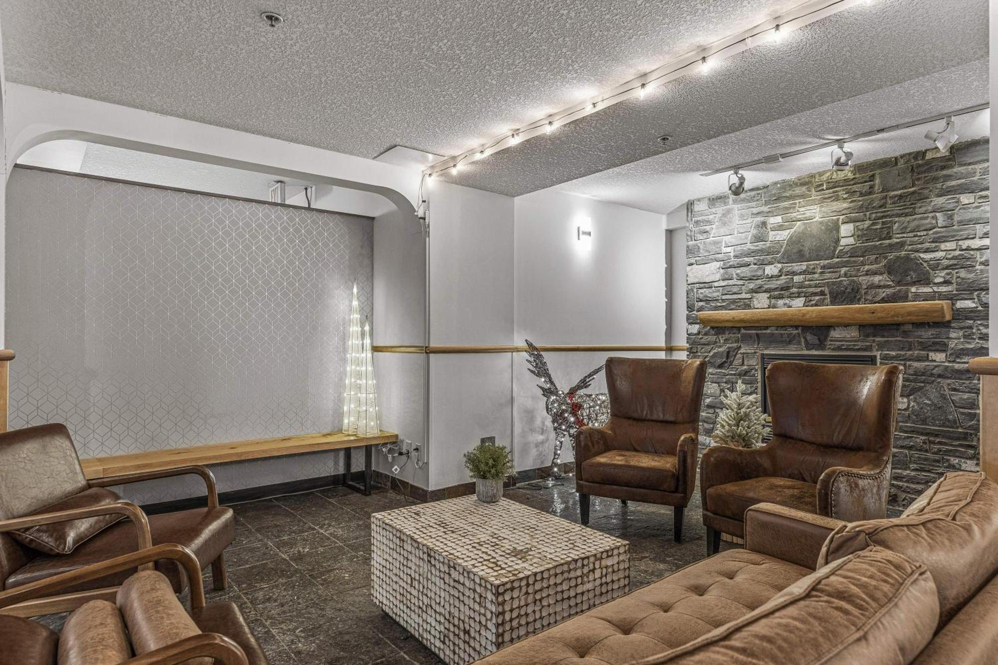 Charming 1 Bdrm Plus Loft With Views Managed By Little Sister Getaways Canmore Exterior photo